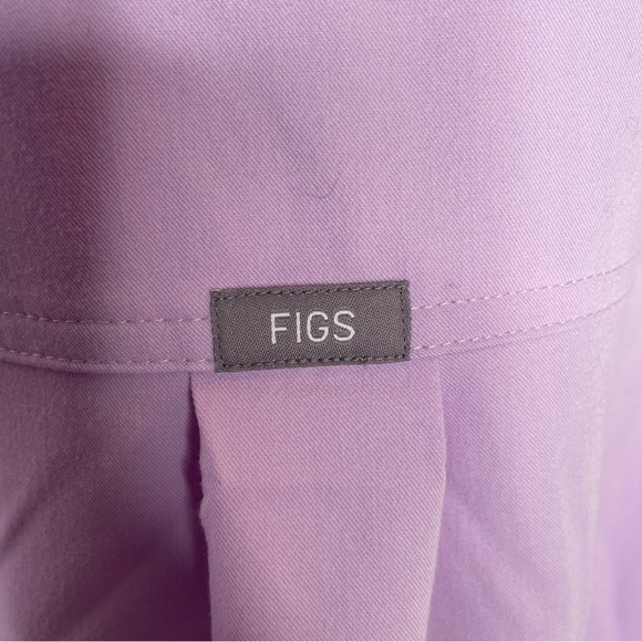 Figs Rafaela Oversized Scrub Top 3 Pocket Healthcare in Lavender Purple 4XL - Picture 7 of 11
